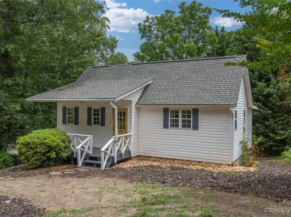 104 Springbrook Rd, Asheville, NC 28804