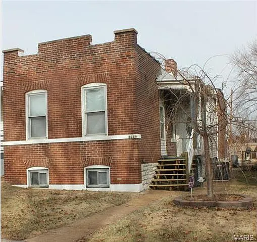 3669 Roswell Ave photo 1