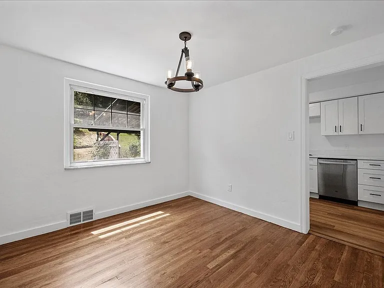 2182 Pauline Ave — Photo 24