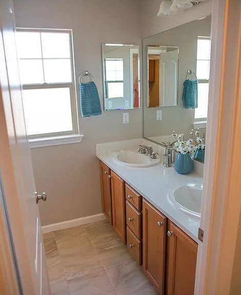 2447 Avignon Cir — Photo 24