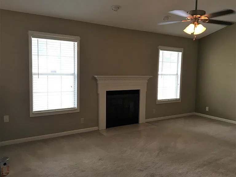 100 Meridian Ct — Photo 12