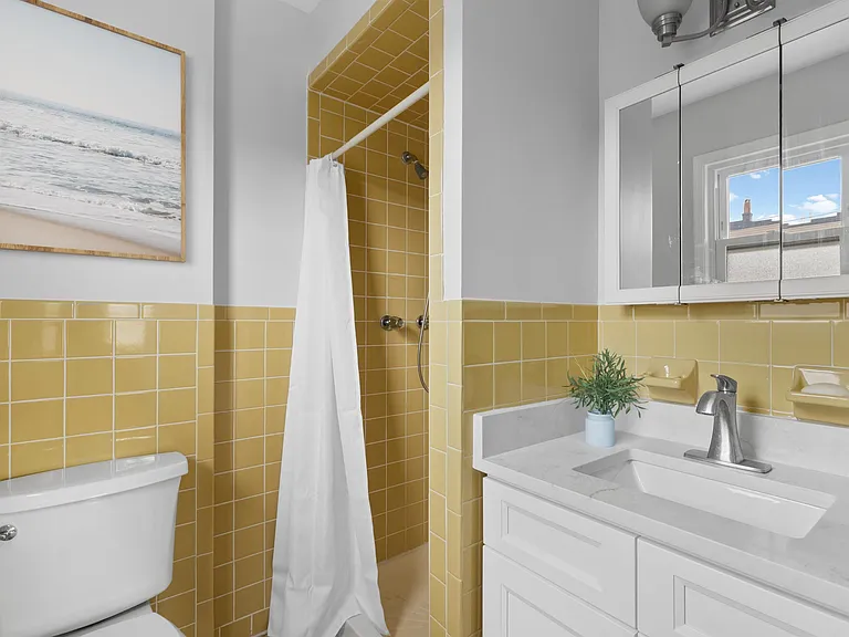 226 Webster Ave #2 — Photo 17