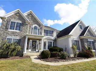 752 W High St, Nazareth, PA 18064