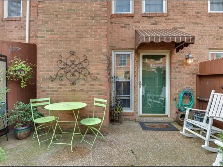 3110 W End Cir #13 — Photo 2