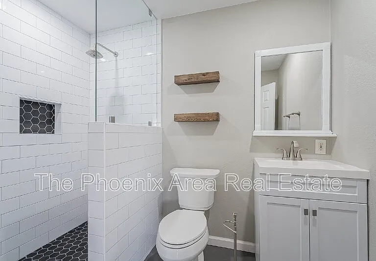 8654 E Windsor Ave — Photo 36