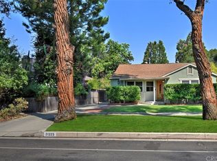 21225 Dumetz Rd, Woodland Hills, CA 91364