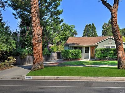 21225 Dumetz Rd, Woodland Hills, CA, 91364