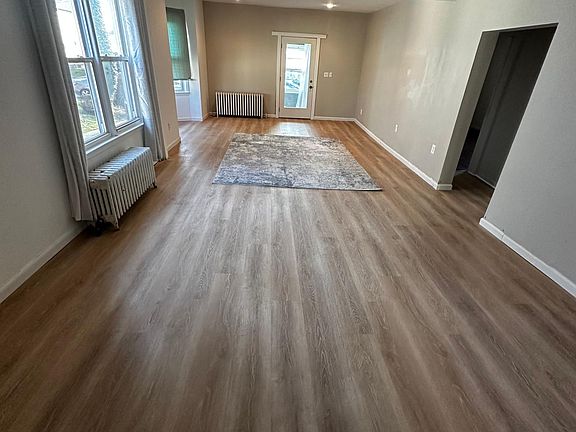 Living room/Dining room area