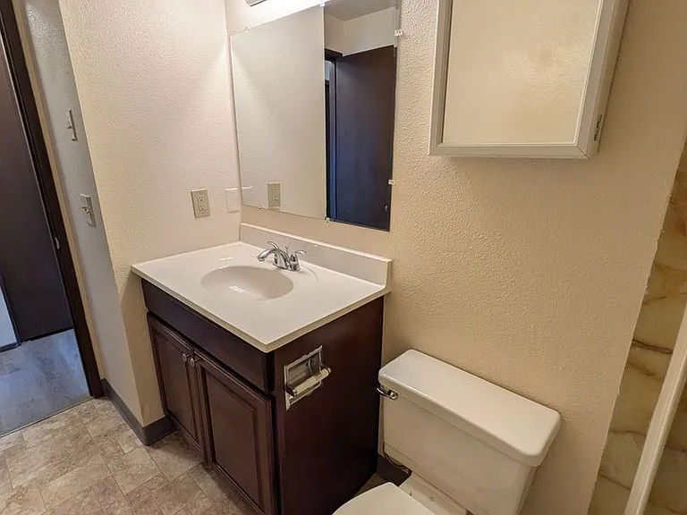 Chelsea Manor Apartments — Photo 63