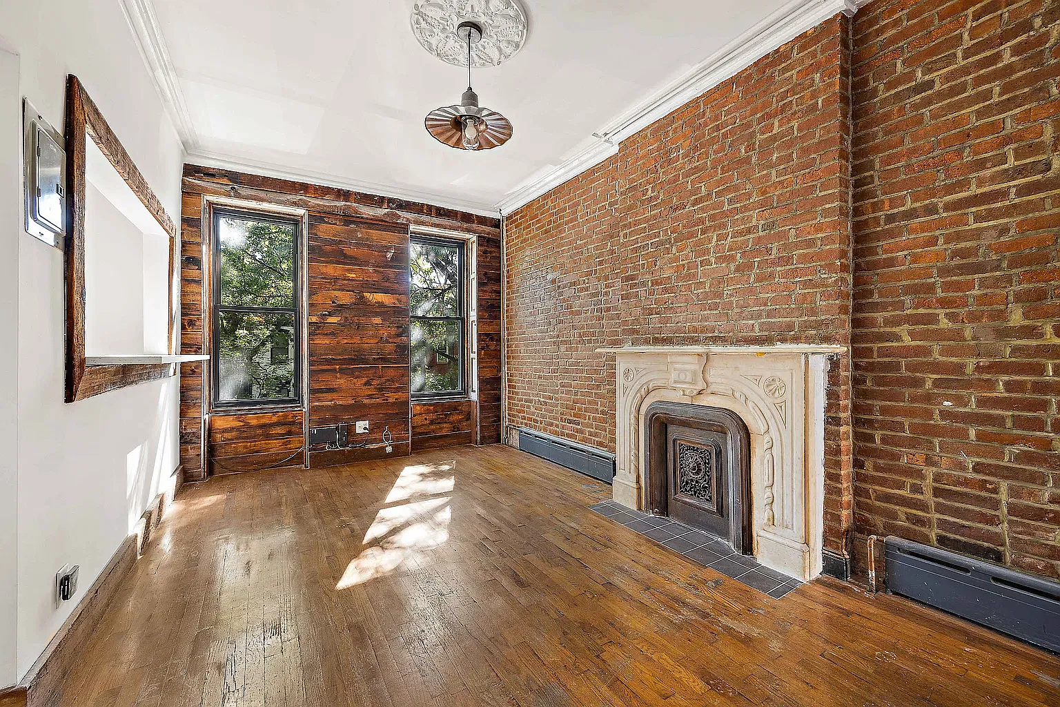 47 Monroe Street — Photo 3