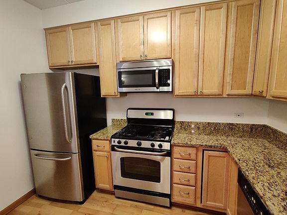 4th image of 6444 W Belmont Ave APT 306