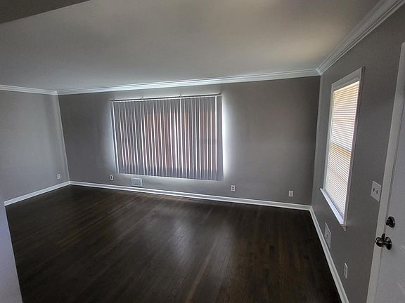2nd image of 826 Cottage Grove Ave #826