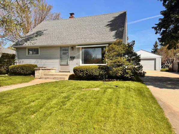 2432 West Whitaker AVENUE, Milwaukee, WI 53221