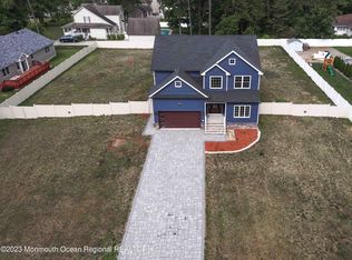394 Nixon Ave, Bayville, NJ 08721