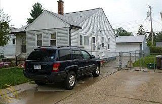 2nd image of 28601 Essex St
