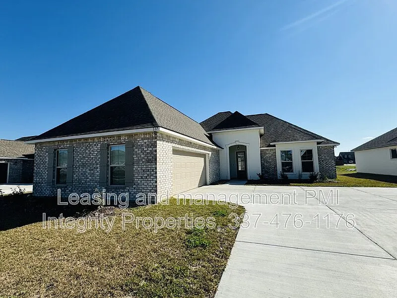 3 bed, 2.0 bath, 2157 sqft, $2,250 — Photo 3