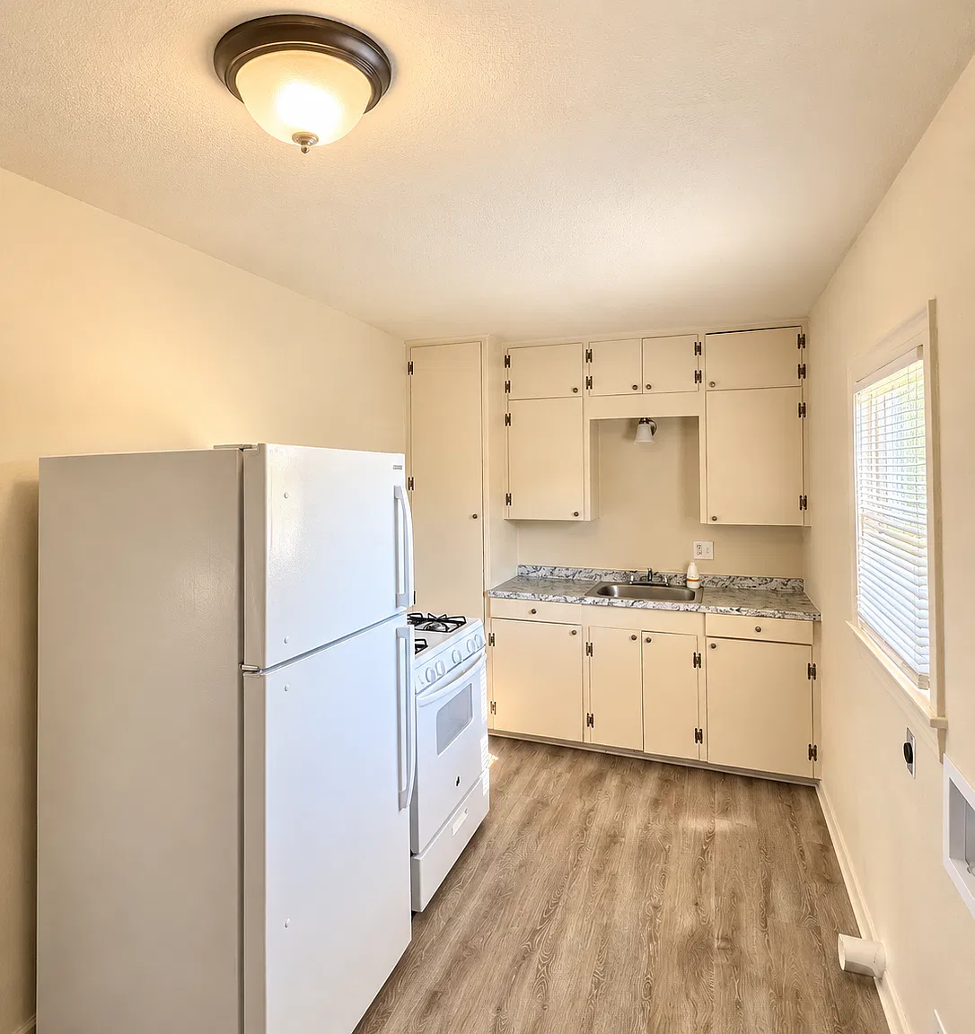 1 bed, $995 — Photo 2