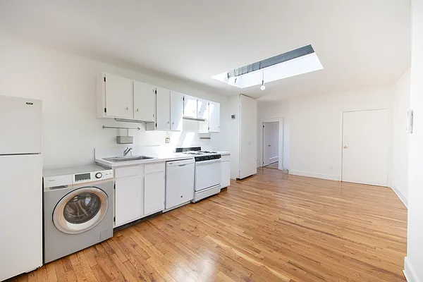 Rented by Corcoran | media 31