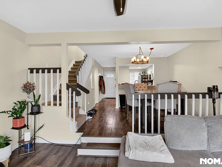 4239 S Mobile Cir #C — Photo 4