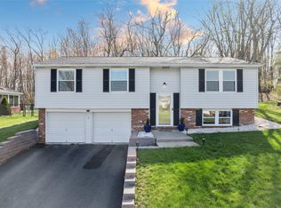 157 Pinehurst Dr, Freedom, PA