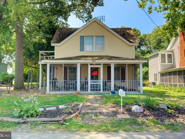 214 Dennison St, Colonial Beach, VA 22443