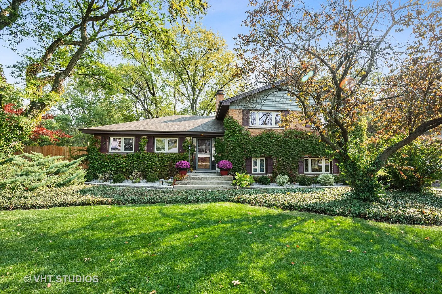 1511 Sunset Dr photo 1
