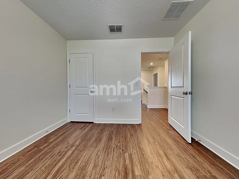1005 Walden Pond Dr — Photo 21