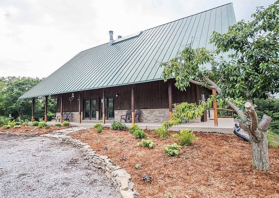 1st image of 4169 Lucas Ln