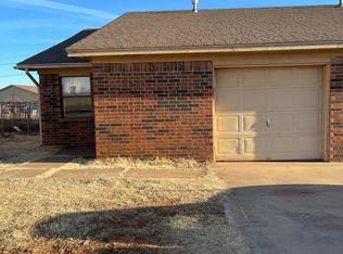 111 Cripple Creek Ln #111A, Elk City, OK 73644