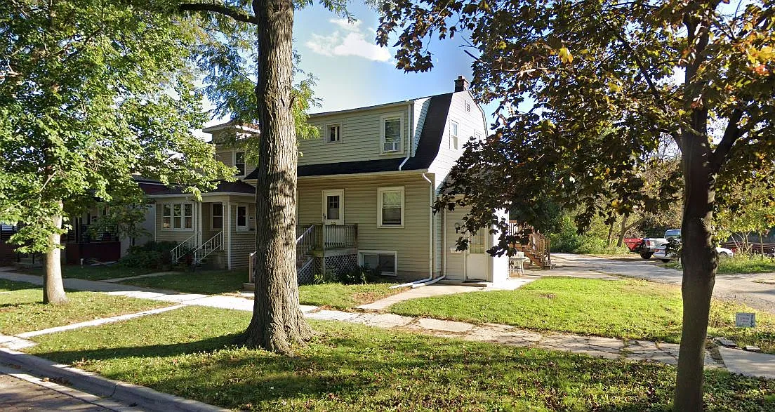 2 bed, 1000 sqft, $1,700 — Photo 1
