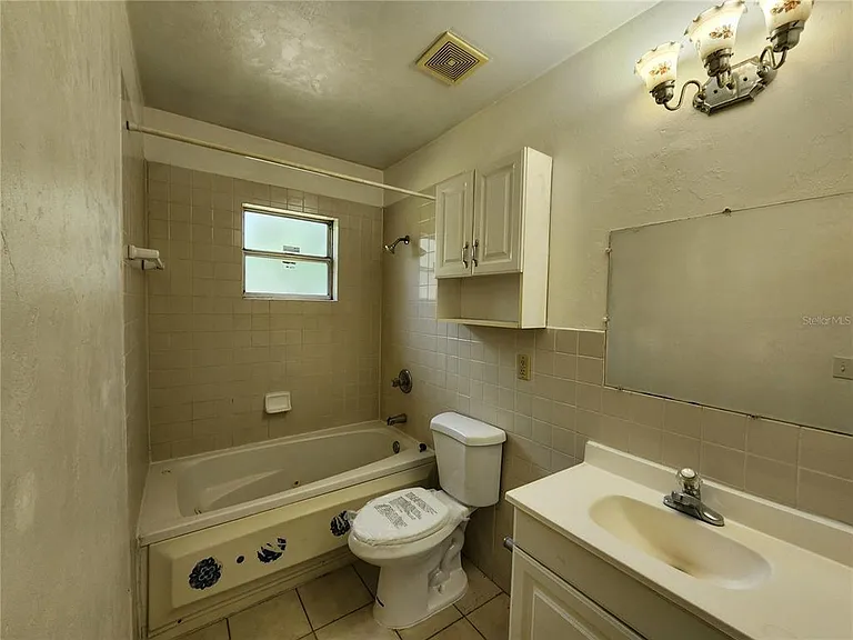 2831 NE 17th Dr — Photo 14