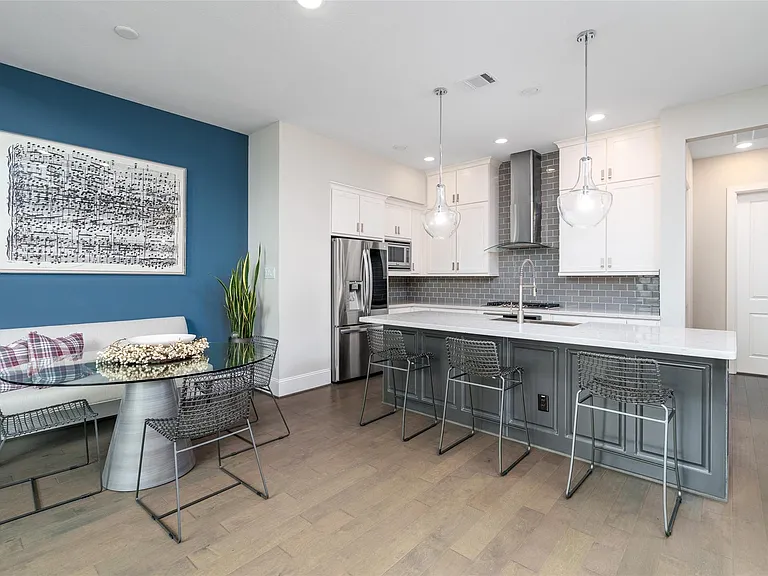 1303 Edwinstowe Trl — Photo 15