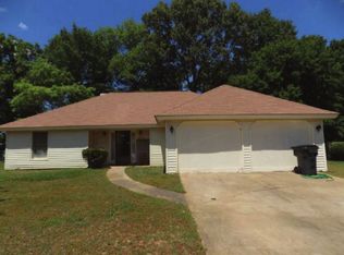 215 Sun Valley Dr, Warner Robins, GA 31093