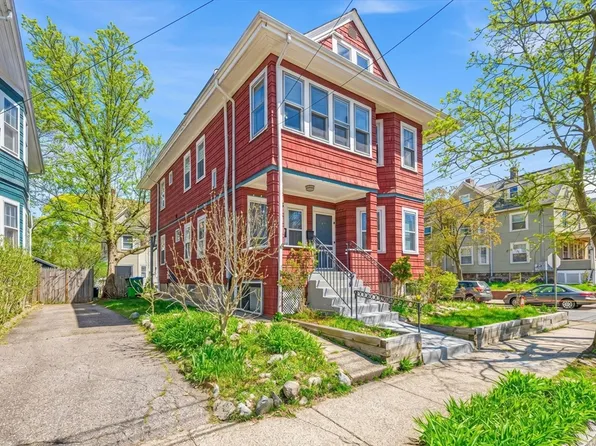 52 Greenleaf Ave Unit 52, Medford, MA 02155