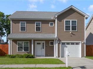 18 Cross St, East Providence, RI 02914