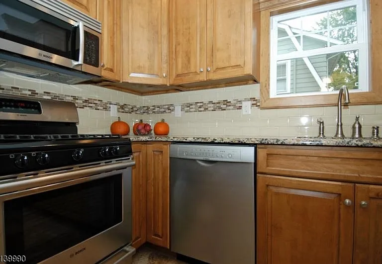 48 Cypress St — Photo 5