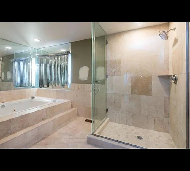 6517 W Belle Plaine Ave — Photo 17