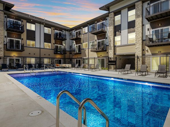 1740 Northwoods Dr #320B