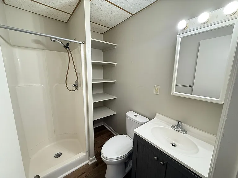 508 N State St — Photo 12