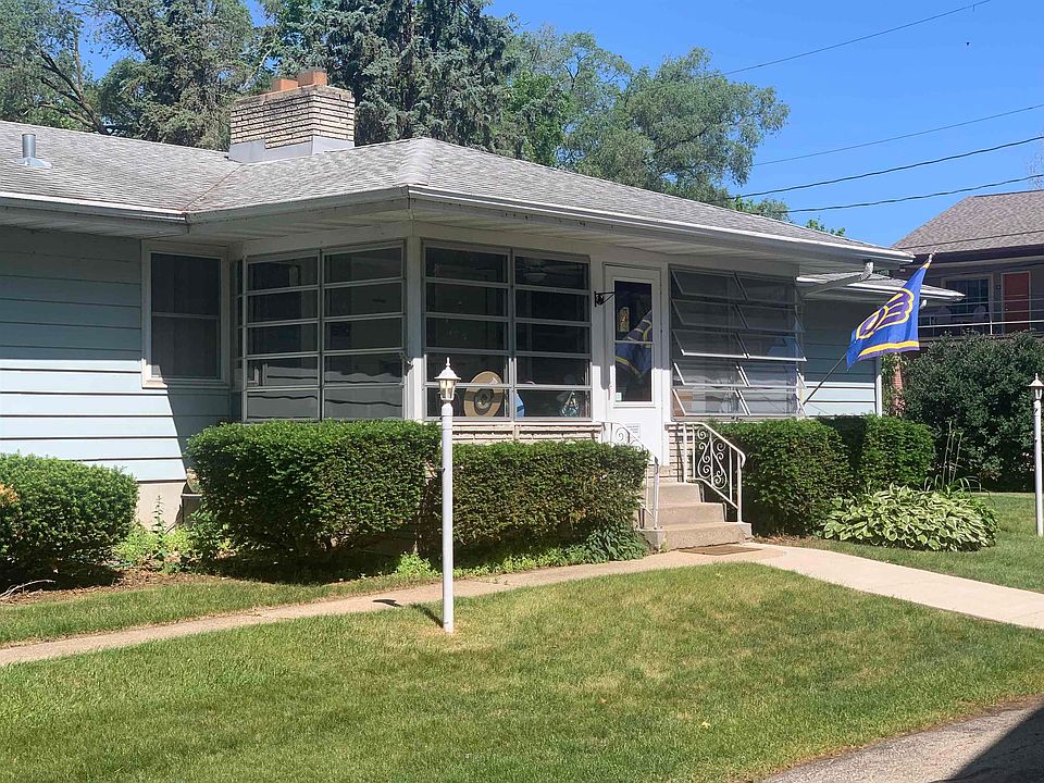 1st image of 2834 Commercial Ave