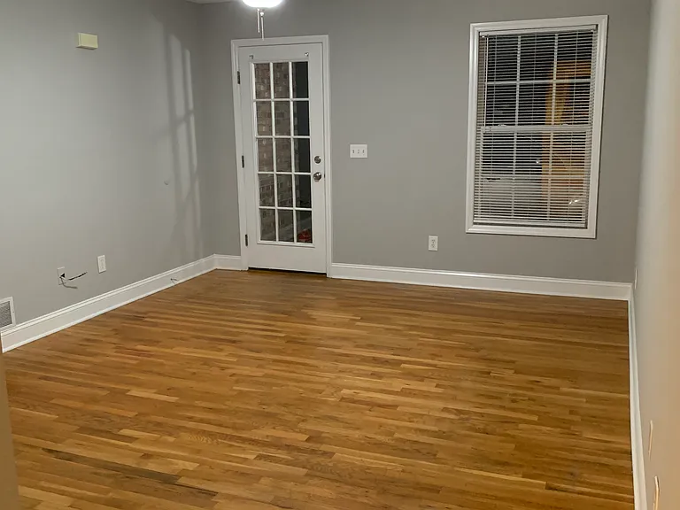 626 Hampton Way — Photo 9
