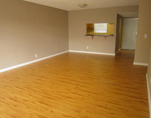 5th image of 12026 S GREENWAY Circle #106