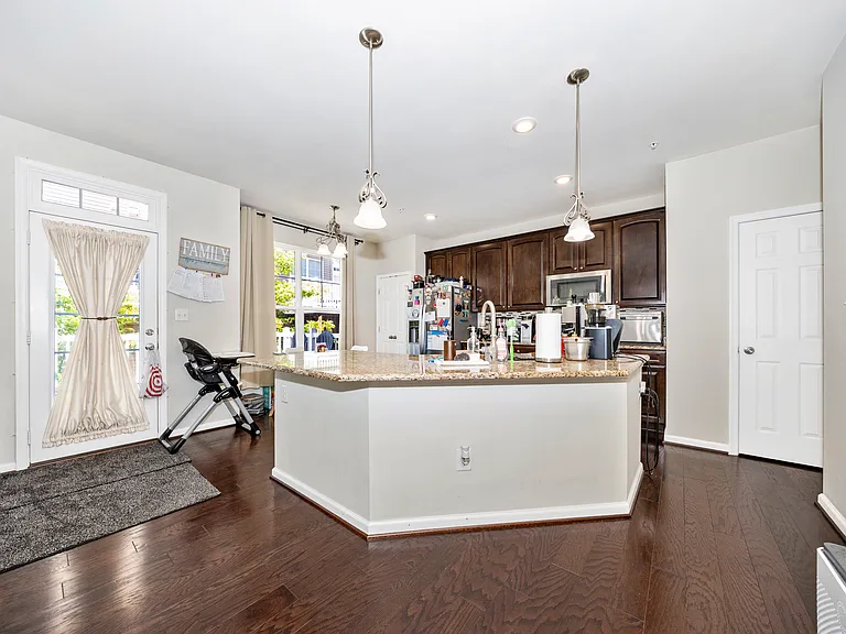 6142 Murray Ter — Photo 16