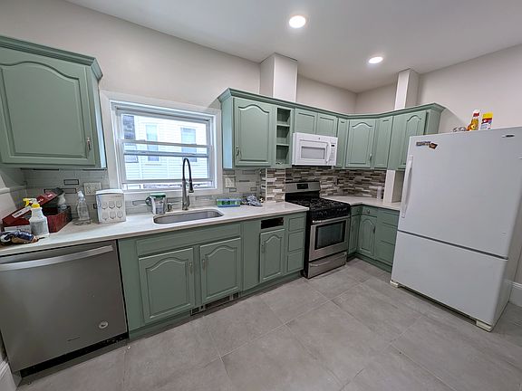 5th image of 41 Fairview Ter #1