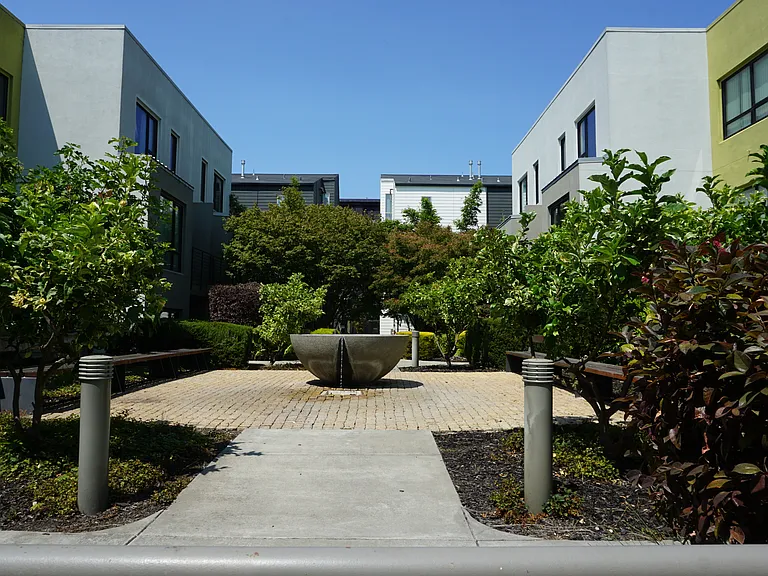 907 Zephyr Dr — Photo 13