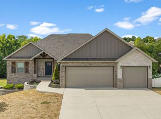 2127 N Bradbury Lane, Ozark, MO 65721