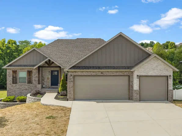 2127 N Bradbury Lane, Ozark, MO 65721