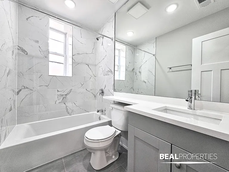 428-38 West Belden — Photo 11