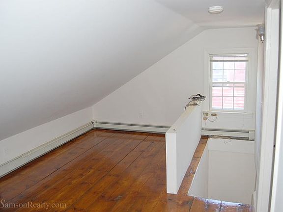 4th image of 123 Brook St Floor 2
