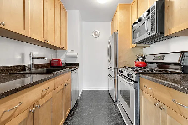 Rented by Corcoran | media 11